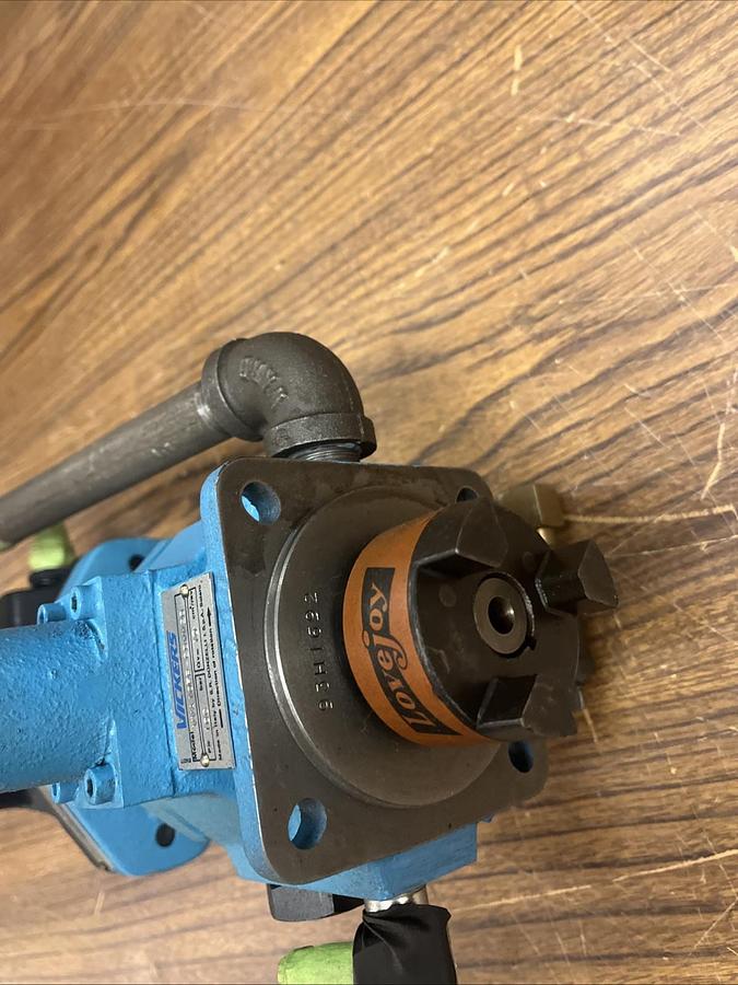 Used VICKERS,VVA10FP-CDWW20 PUMP W/ VANE PUMP V10-1P3P-1B20