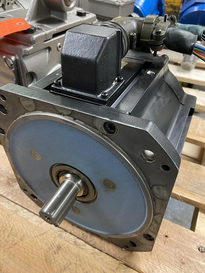 Used Yaskawa,USADED-22YR33,Servo Motor