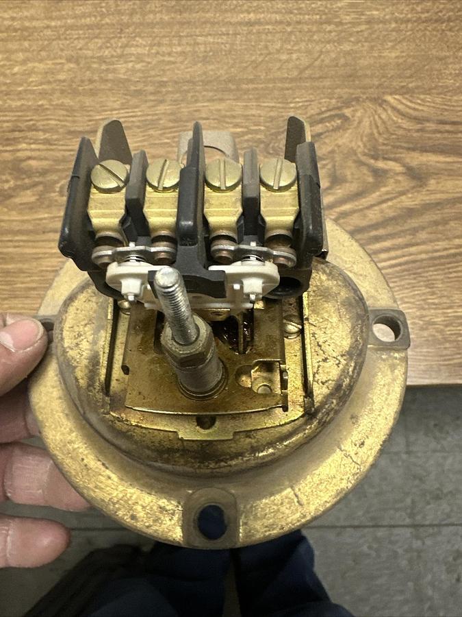 Square D,9037-DG-4,Series B Flange Mounted with 36" Shaft