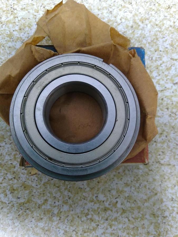 SKF,6207-2ZNRJEM,Deep Groove Ball Bearing NOS
