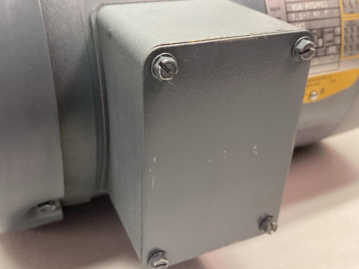 Baldor,VM3531,3-Phase Motor 208-230/460V 1140rpm 1/4Hp Frame 56C