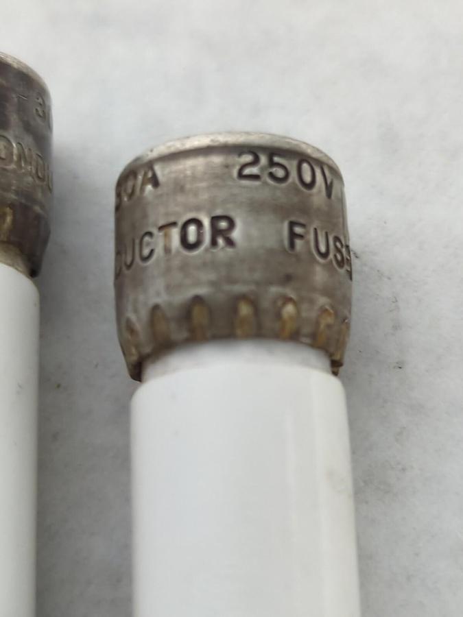 Used COOPER BUSSMANN,FWX 30,SEMICONDUCTOR 30 AMP FUSES LOT OF 5 PRE-OWNED