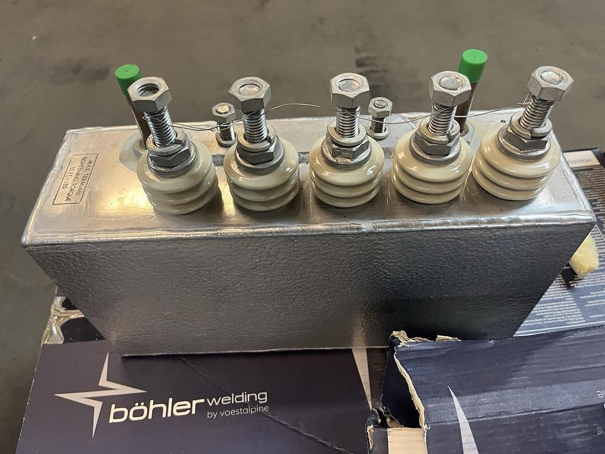 GE,19L622KH1,CAPACITOR 300 KVAR 400V 1PH