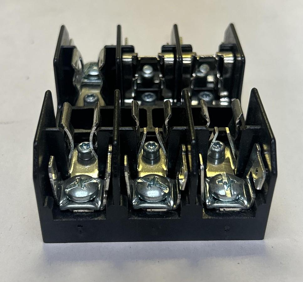 COOPER BUSSMANN,BCCM6033PQ,FUSE BLOCK HOLDER 30 AMP 600V 3 POLE LOT OF 2 NOS