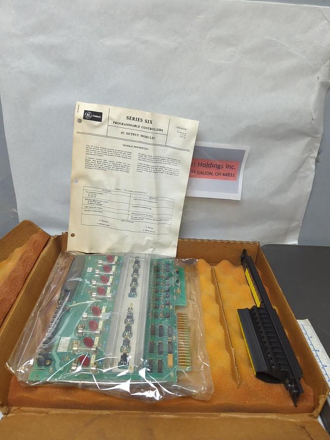 GE FANUC,IC600BF904K,OUTPUT MODULE SERIES SIX 115V NOS