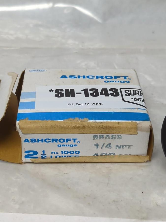 ASHCROFT,N0. 1000,GAUGE 2-1/2 IN FACE 1/4 IN NPT BOTTOM CONNECTION 400 PSI NOS