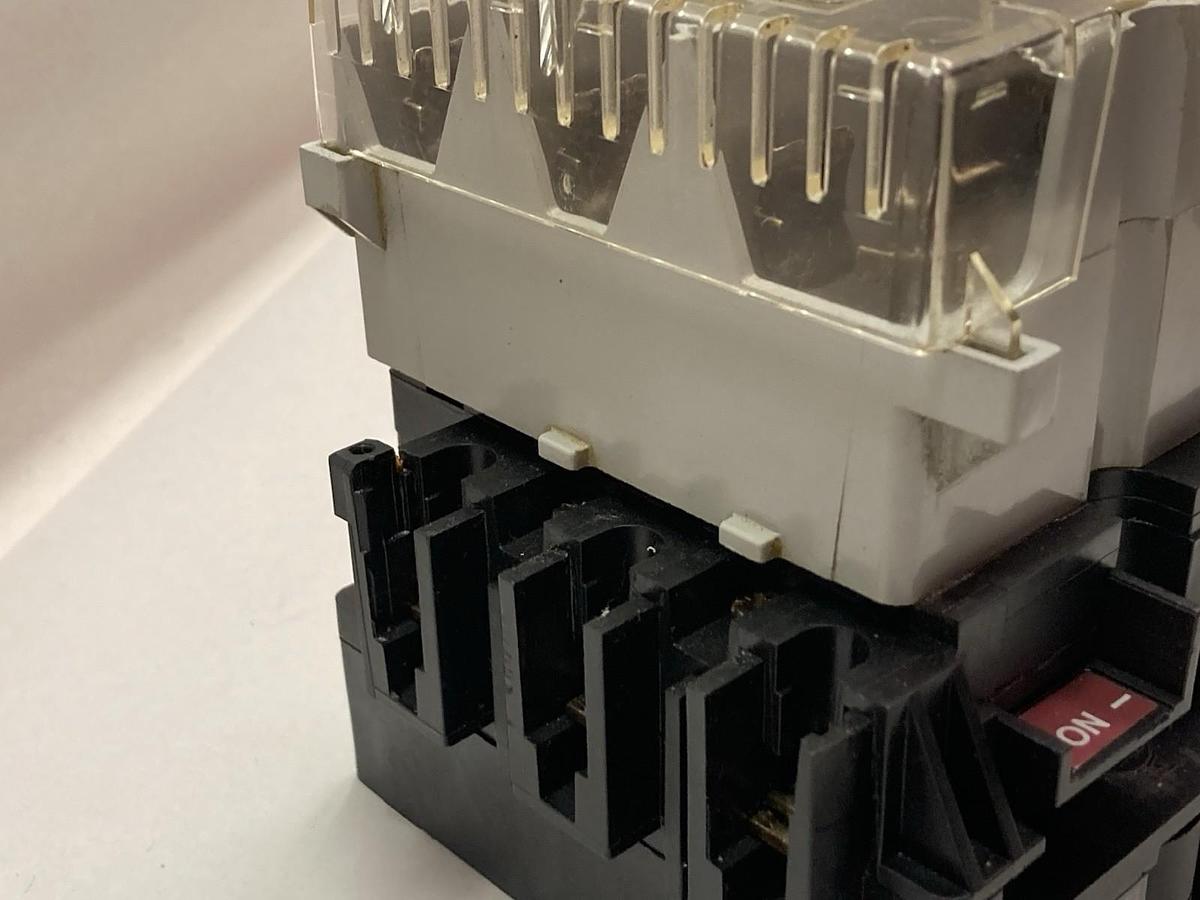 Used Allen-Bradley,194R-NJ030P3,Disconnect Switch Ser B 30A 600VAC