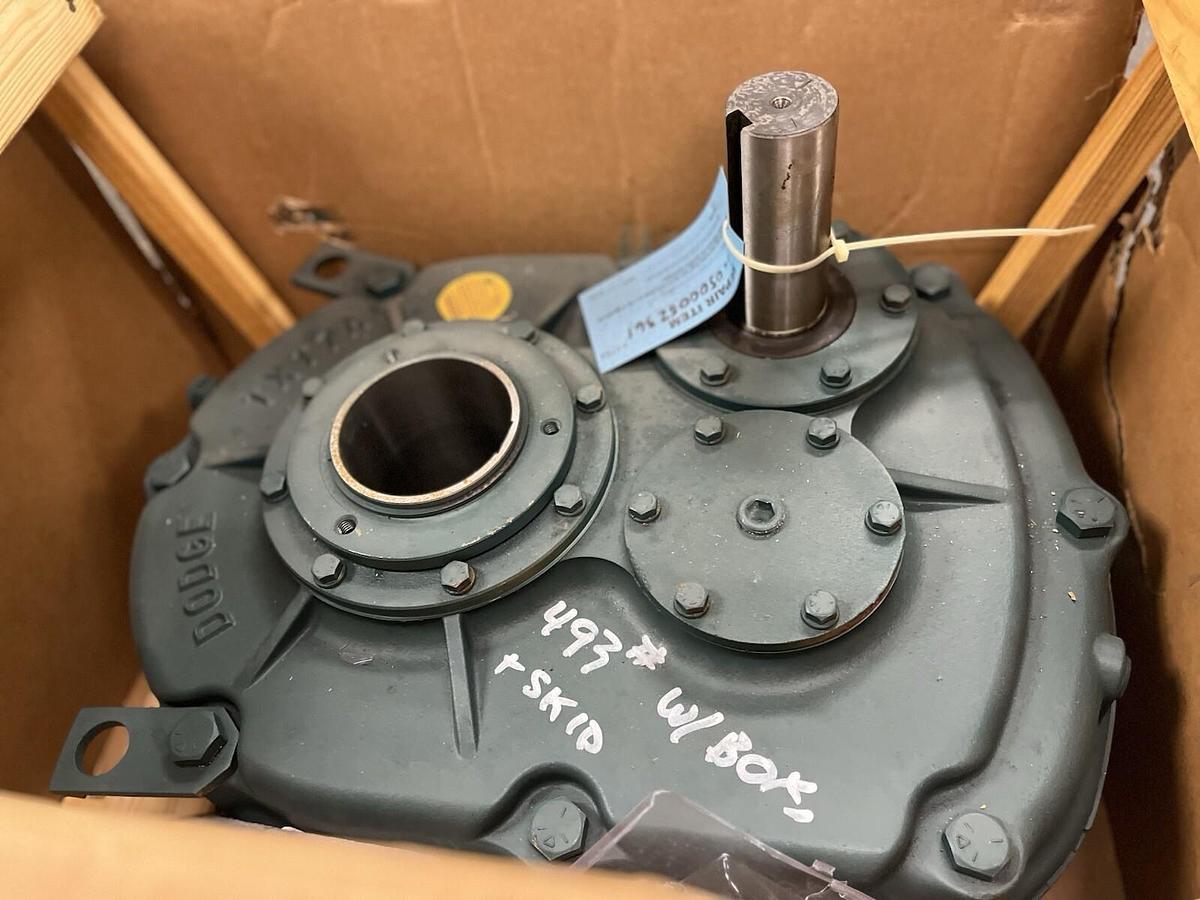 DODGE,247161,TXT725T TORQUE ARM GEAR SPEED REDUCER RATIO 24.59  72.3HP  1844RPM