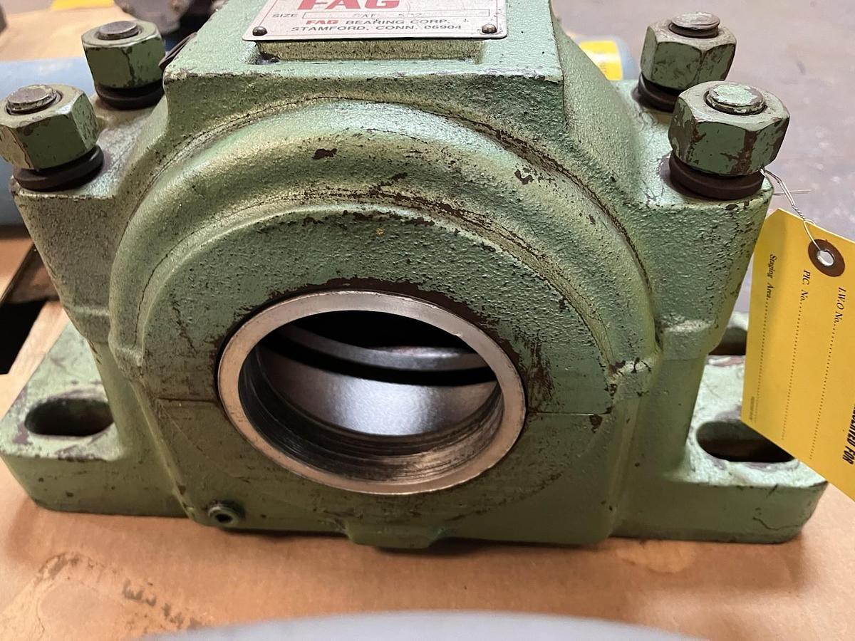 Used FAG,SAF-522,Pillow Block Bearing Housing 4 Bolt NOS