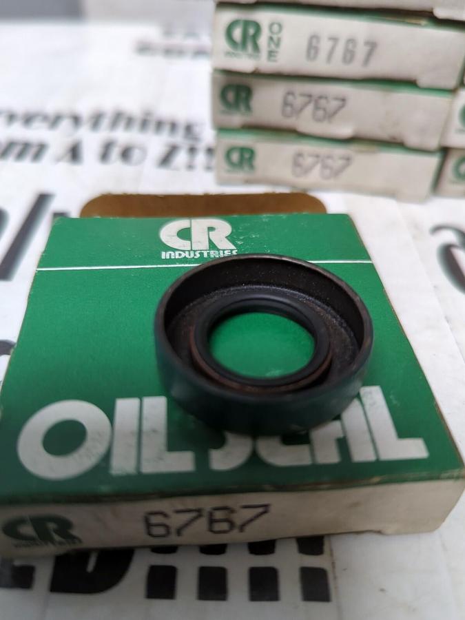 CHICAGO RAWHIDE,6767,OIL SEALS LOT OF 11 NOS