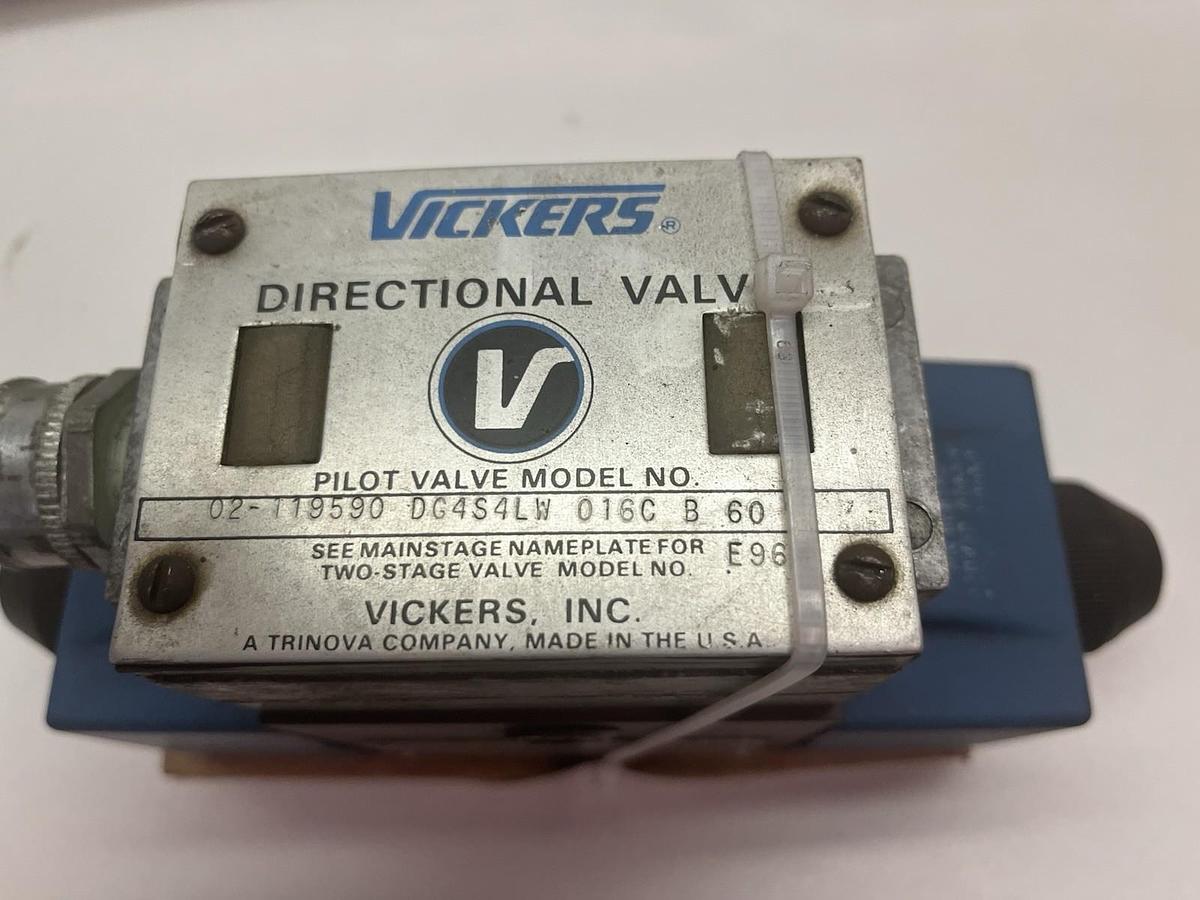 Used VICKERS,DG4S4LW-016C-B-60,HYDRAULIC DIRECTIONAL VALVE 02-118590 110/120V COIL