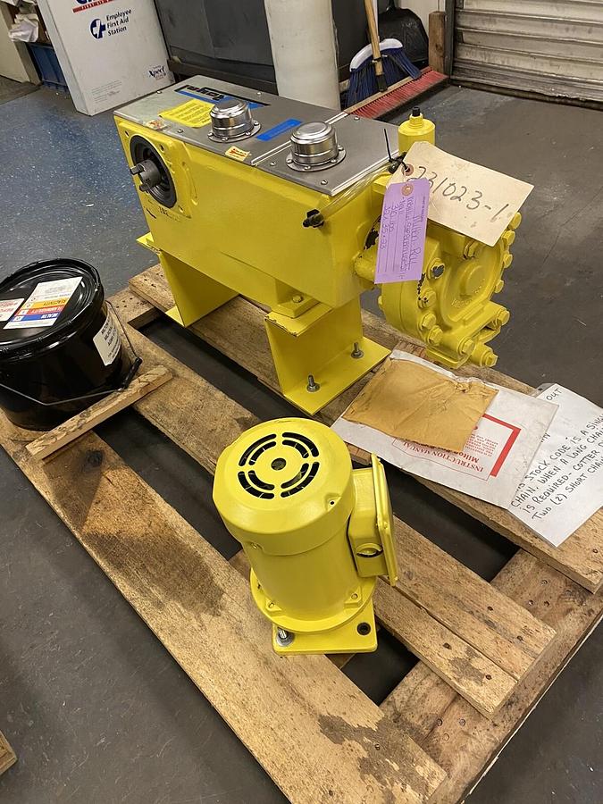 MILTON ROY,MBH161-8HPBCB-4SEST11NN11,METERING PUMP 26GPH 220PSI