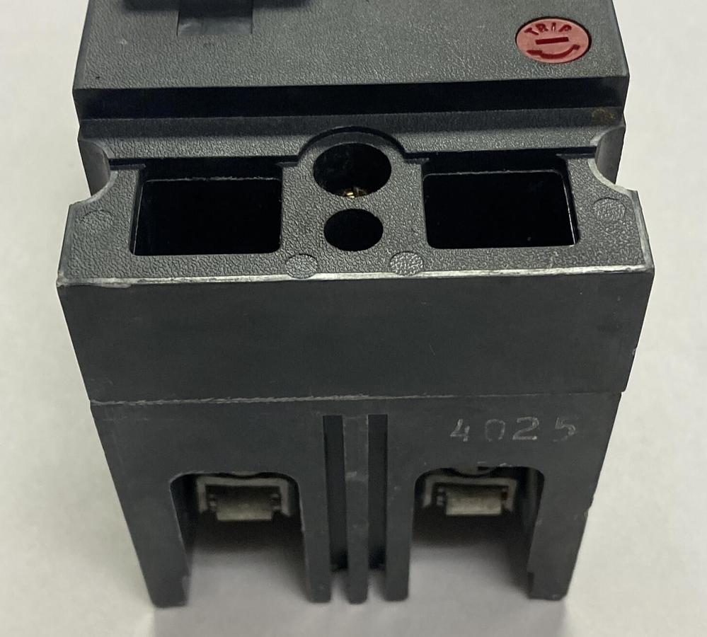 Used GENERAL ELECTRIC,TED124025,CIRCUIT BREAKER 25A 2P 480V