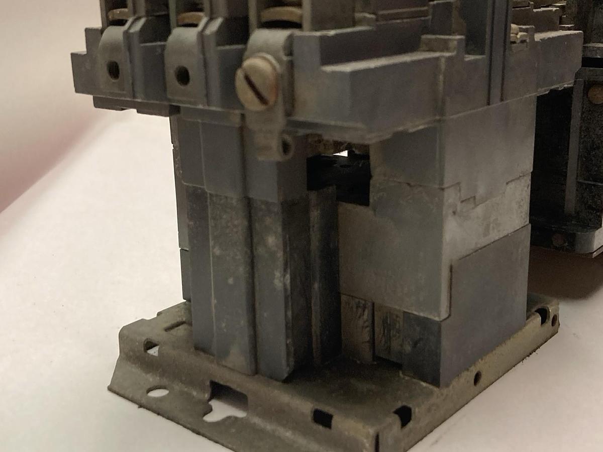 Used Dressar,314344-21,Size 2 Contactor 110V 50A