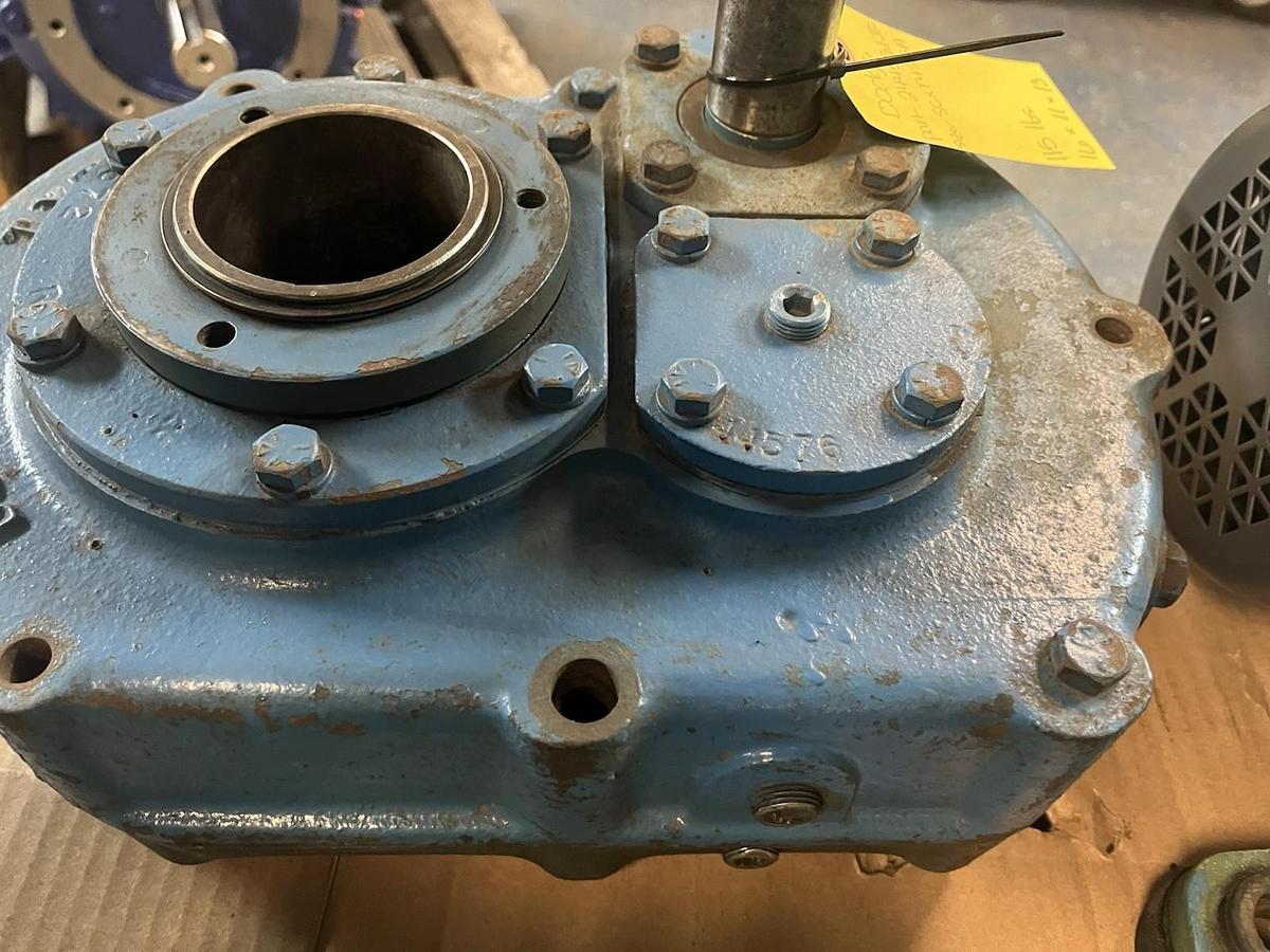 Used DODGE,SCXT425A,TORQUE ARM SPEED REDUCER RATIO 24.38 INPUT 21.5HP 2072RPM