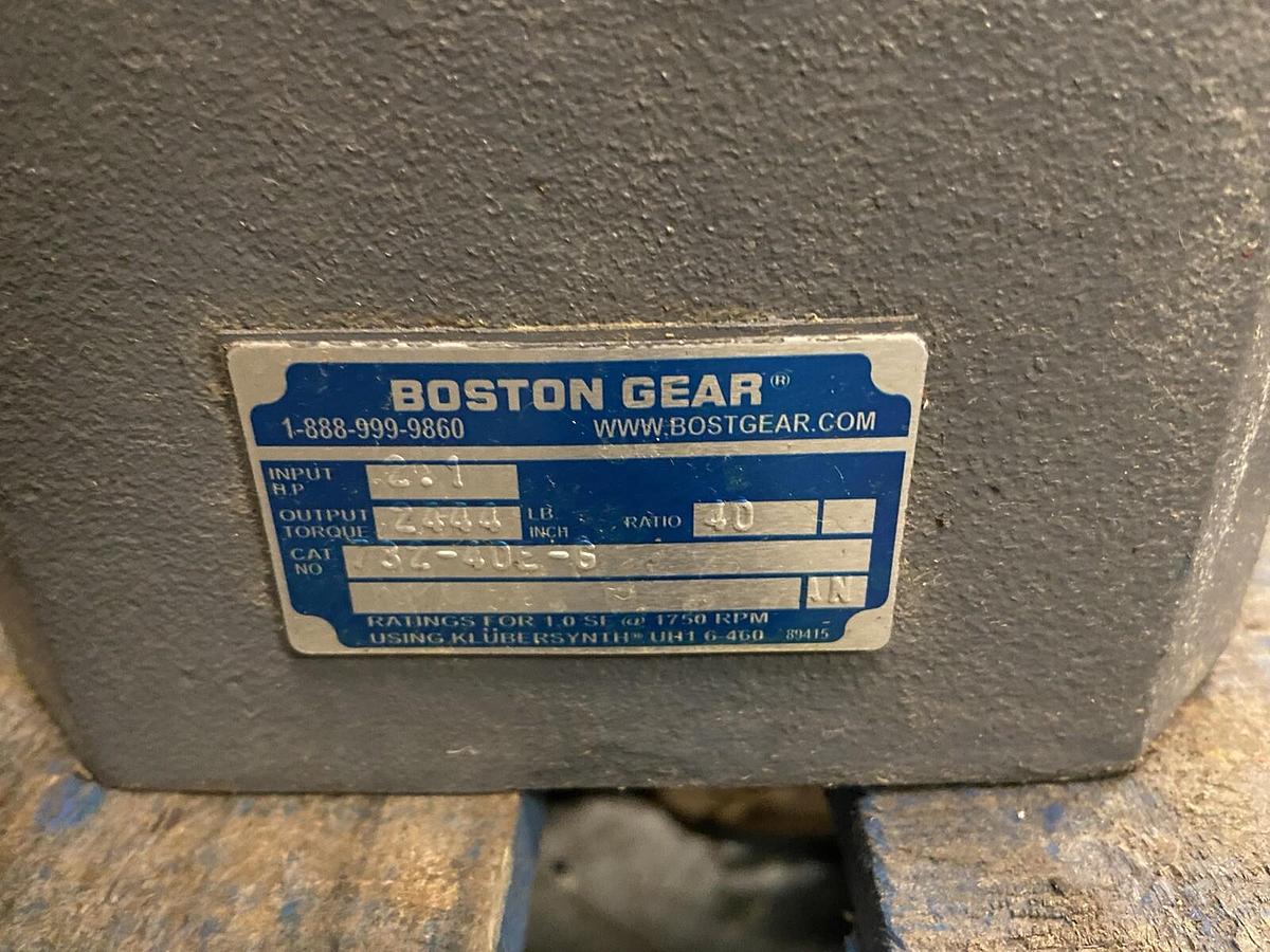 Boston Gear,732-40E-G,Gear Reducer Ratio 40 Input 2.1Hp Output Torque 2444Lb-In
