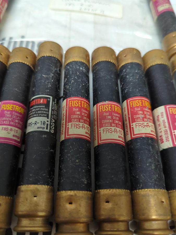 COOPER BUSSMANN,FRS-R-10,FUSETRON 10 AMP FUSES LOT OF 11 NOS