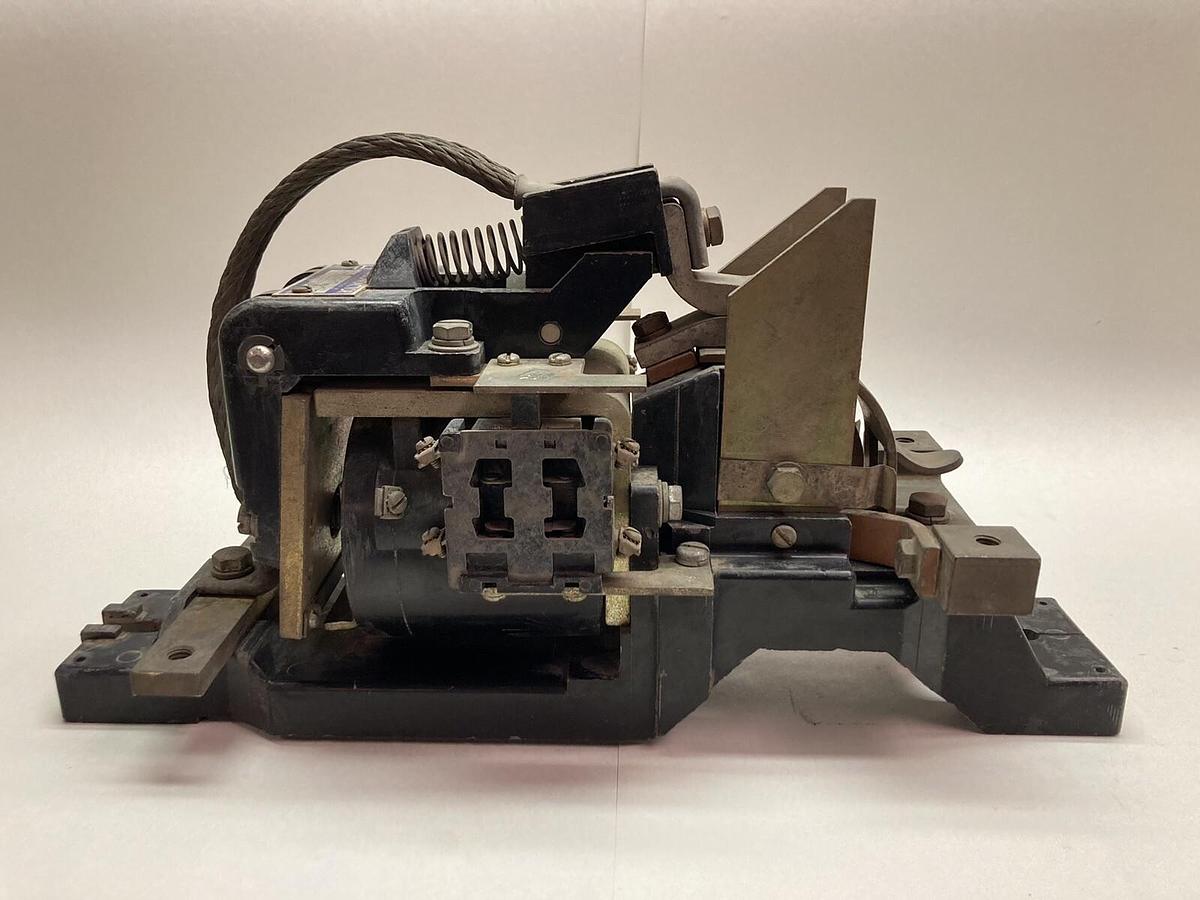 Used Square D,Class 7004 Type HGO-3,D.C. Contactor