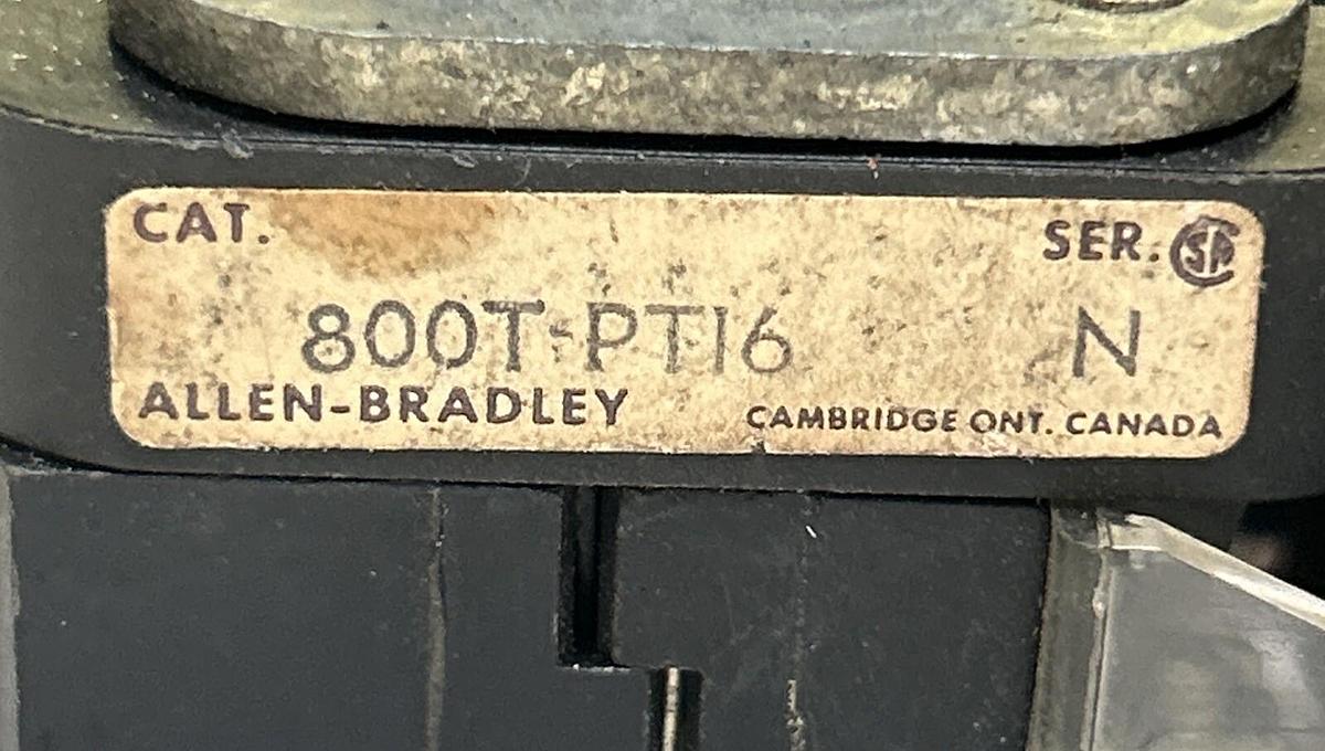 Used ALLEN BRADLEY,800T-PT16,PUSH BUTTON LOT OF 5