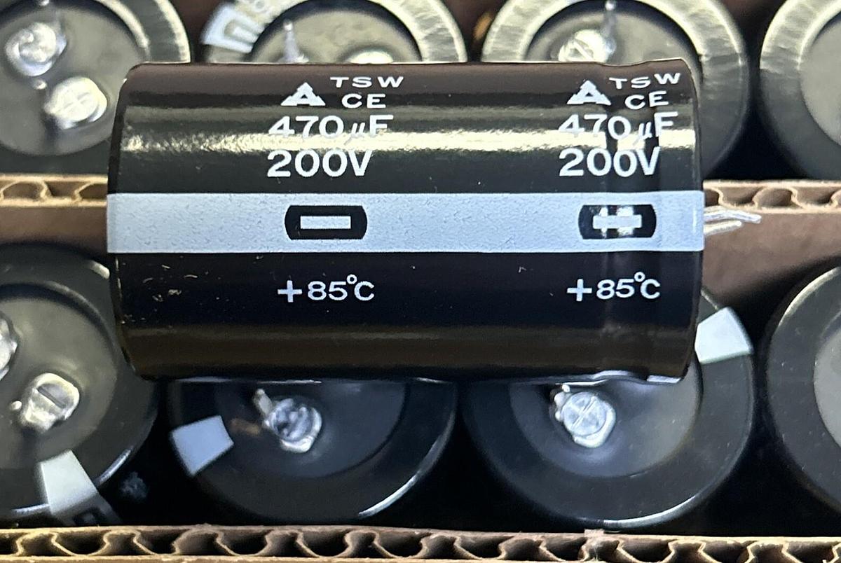 PANASONIC,ECE-T2DR471SW,CAPACITOR 470UF 200V LOT OF 23 NOS