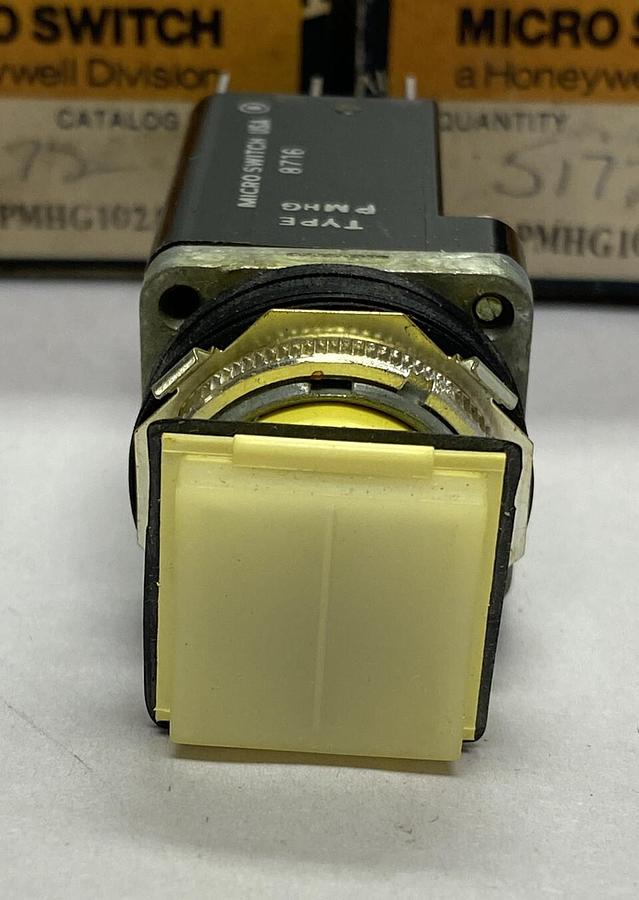 Honeywell Micro Switch,PMHG102A1,Push Button Lot Of 2 NOS