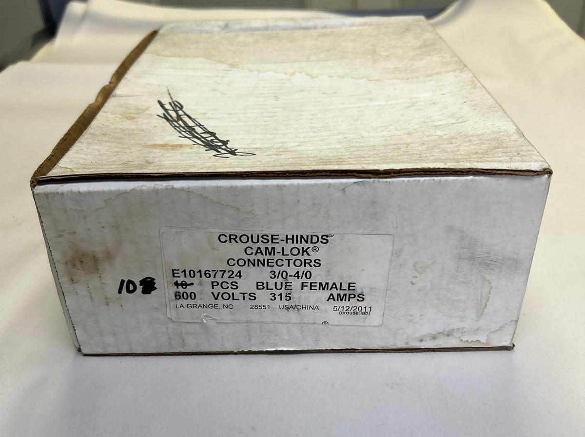 CROUSE-HINDS,E10167724,BLUE FEMALE CONNECTORS LOT OF 10 NOS