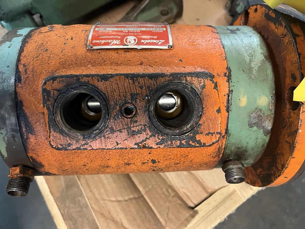 Used LINCOLN MACHINE,C12703,HYDRAULIC DISTRIBUTOR CYLINDER