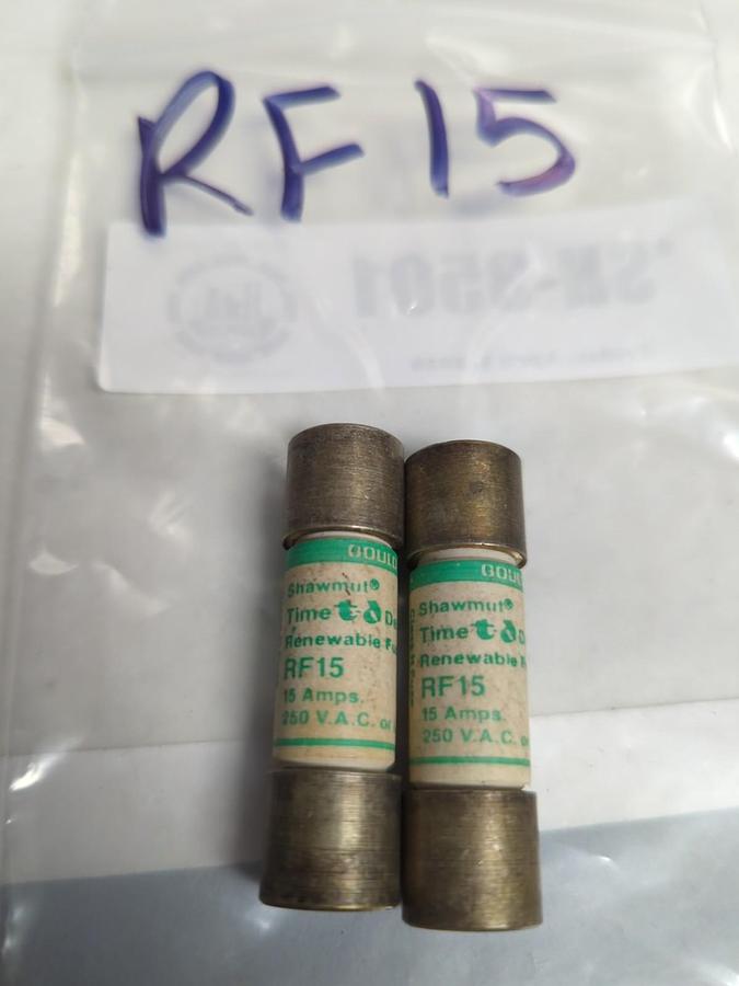 GOULD SHAWMUT,RF-15,RENEWABLE 15 AMP FUSE LOT OF 2 PRE-OWNED