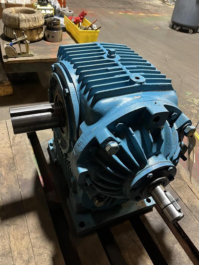 Used CONE DRIVE,MK-1 UHP,RIGHT ANGLE GEAR REDUCER RATIO 200 5HP 1750RPM