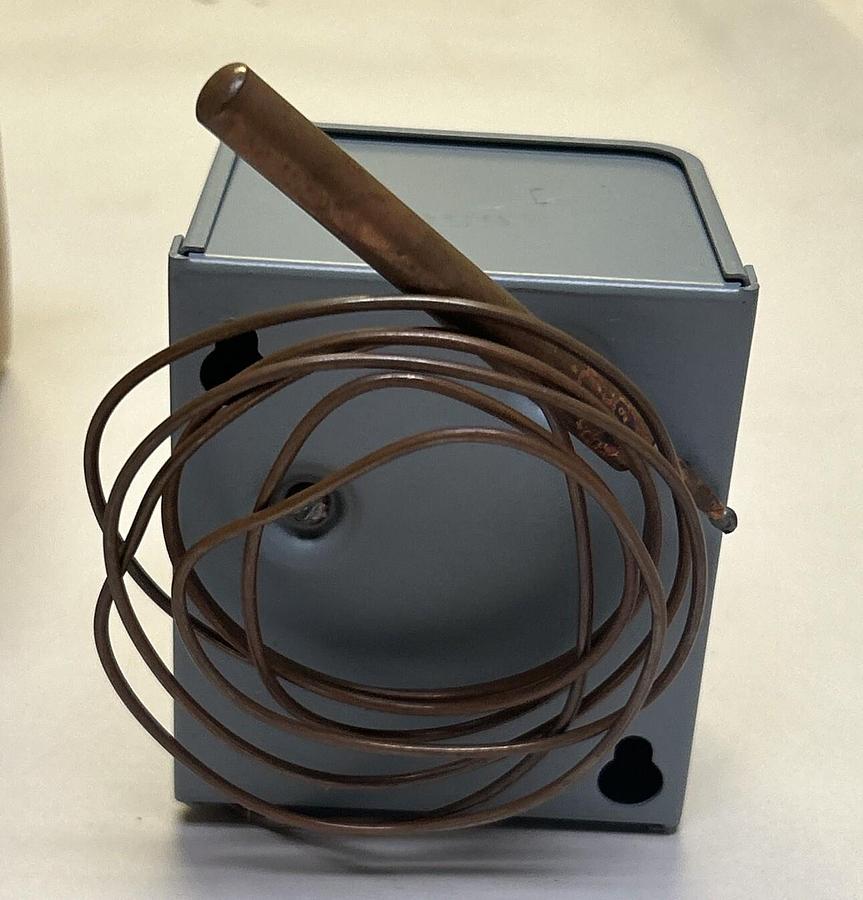 Used DAYTON,2E375,HOT WATER CONTROL NEW