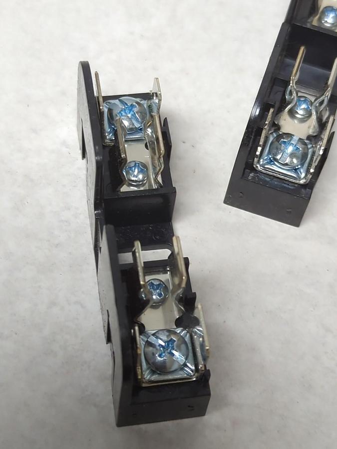 MERSEN,30320,FUSE BLOCK/HOLDER 600V 30A 1-POLE LOT OF 7 NOS