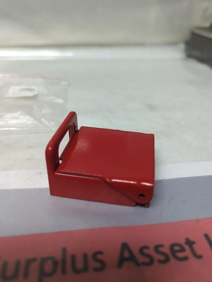 CERUS,CB2BZ7,RED METAL PUSHBUTTON COVER NOS