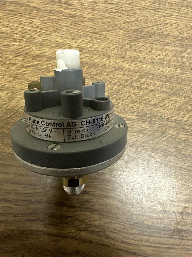 Huba Control AG,CH-8116,Adjustable Air Switch