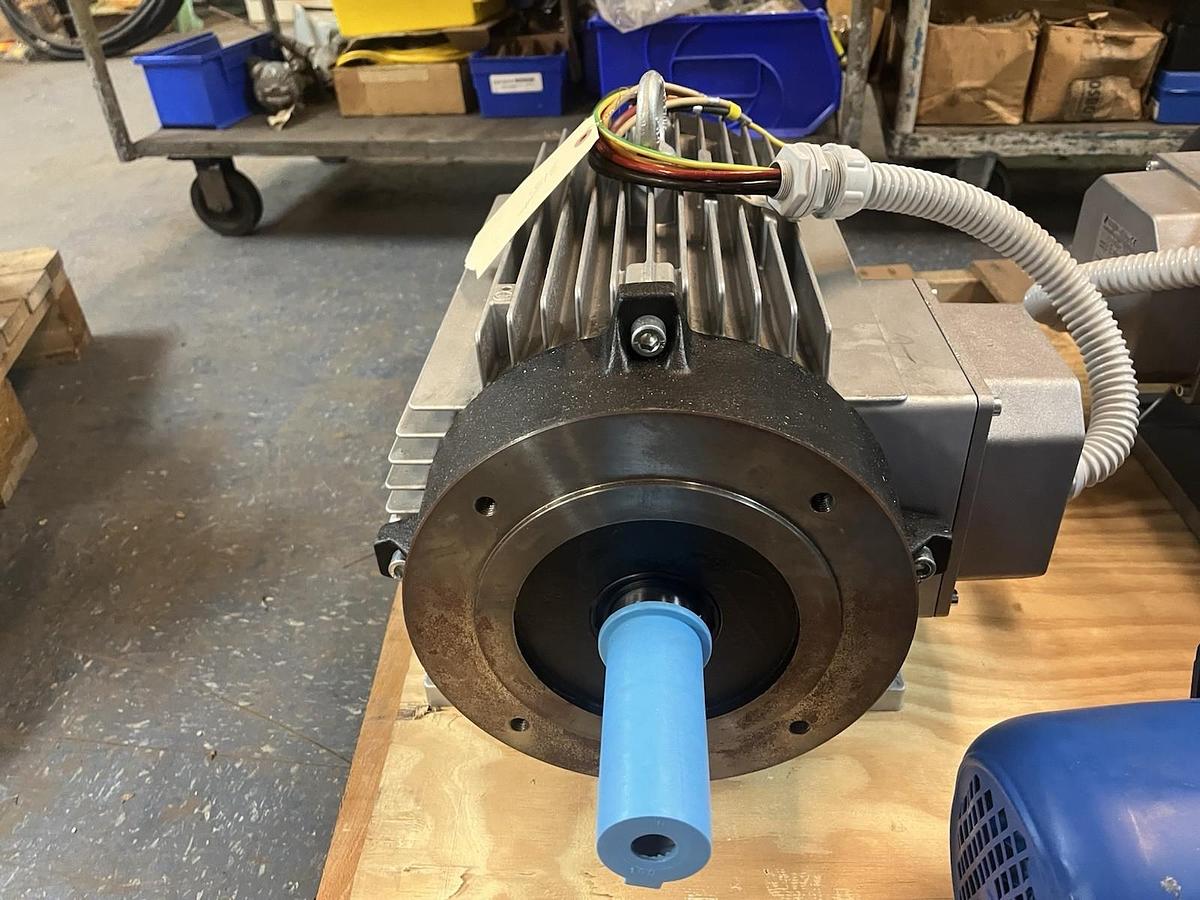 SOGA,124683,MOTOR 30kW 400/690V 3520RPM 160LC/2