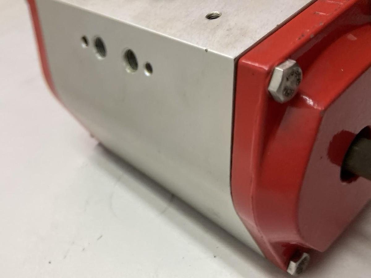 Used Bray,90-0830-21320-532,Double Acting Pneumatic Valve Actuator