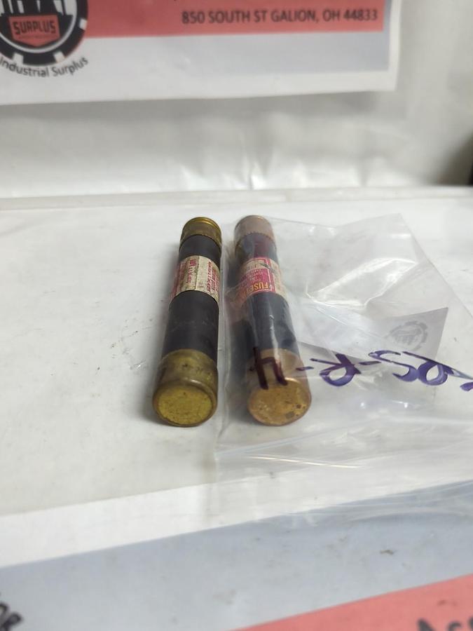 Used COOPER BUSSMANN,FRS-R-4,FUSETRON FUSE 4 AMP LOT OF 2 PRE-OWNED