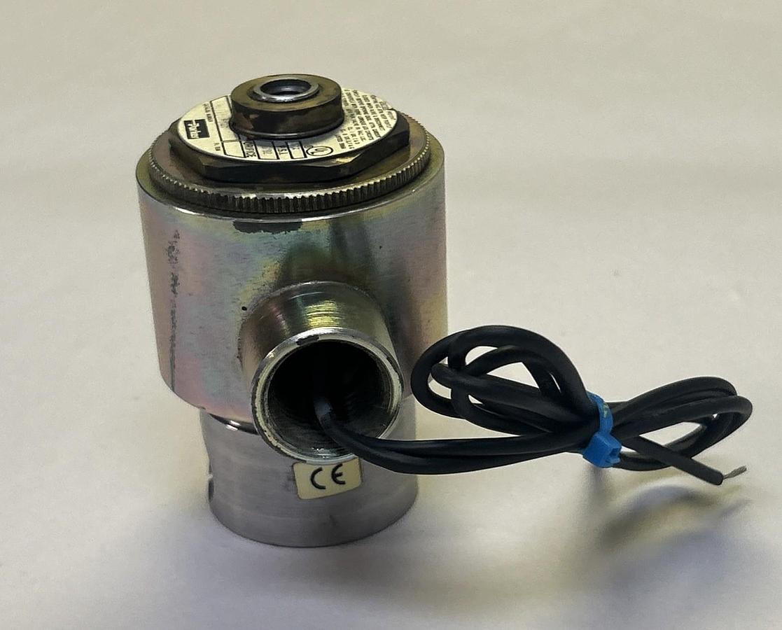 PARKER,G6114-0153,SOLENOID VALVE 110/120V 125PSI NOS