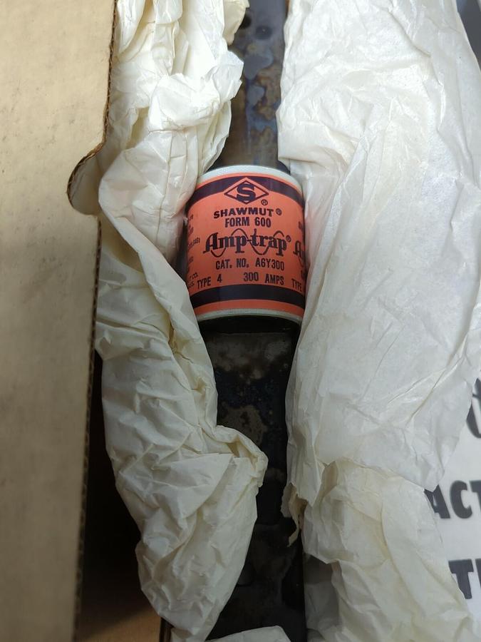 SHAWMUT,A6Y300,AMP-TRAP 300 AMP FUSE NOS