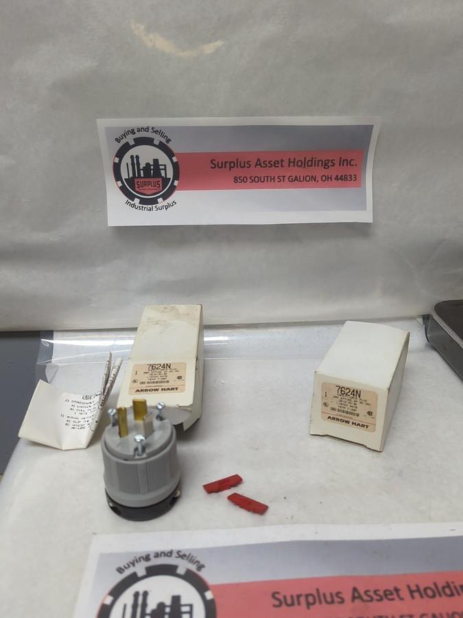ARROW HART,7624N,SAFETY GRIP PLUG LOT OF 2 NOS