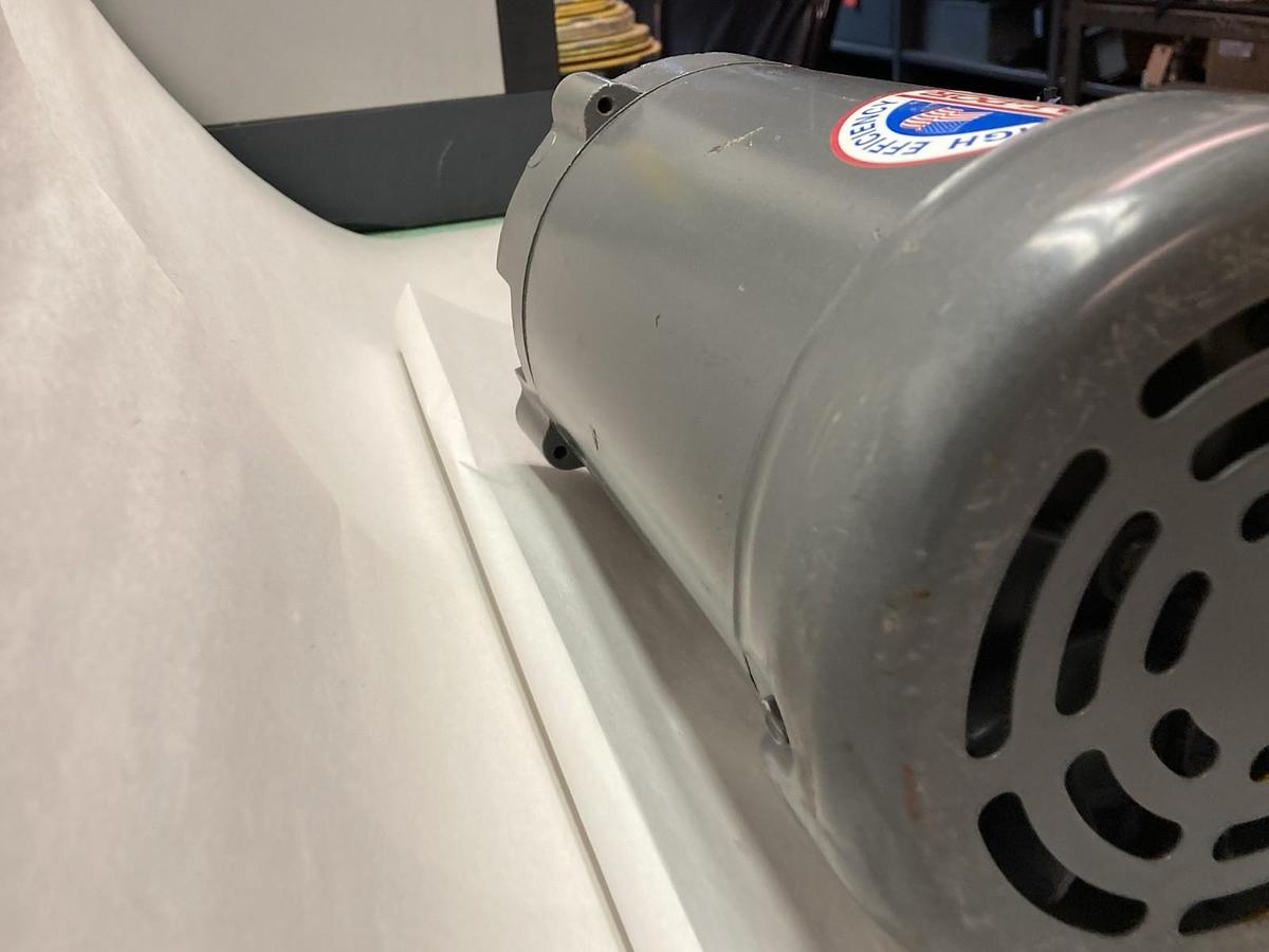 Baldor,VM3946T,3-Phase Industrial Motor 1HP 143TC 208-230/460V