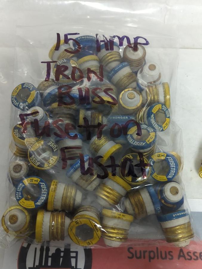 Used BUSSMANN,15 AMP,SCREW IN FUSE 15 AMP LOT OF 40 PRE-OWNED