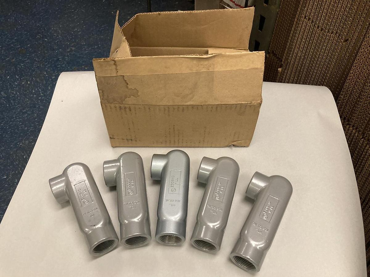 Regal MFG.,8823, Conduit Outlet Body Size 1 Inch LOT OF 5