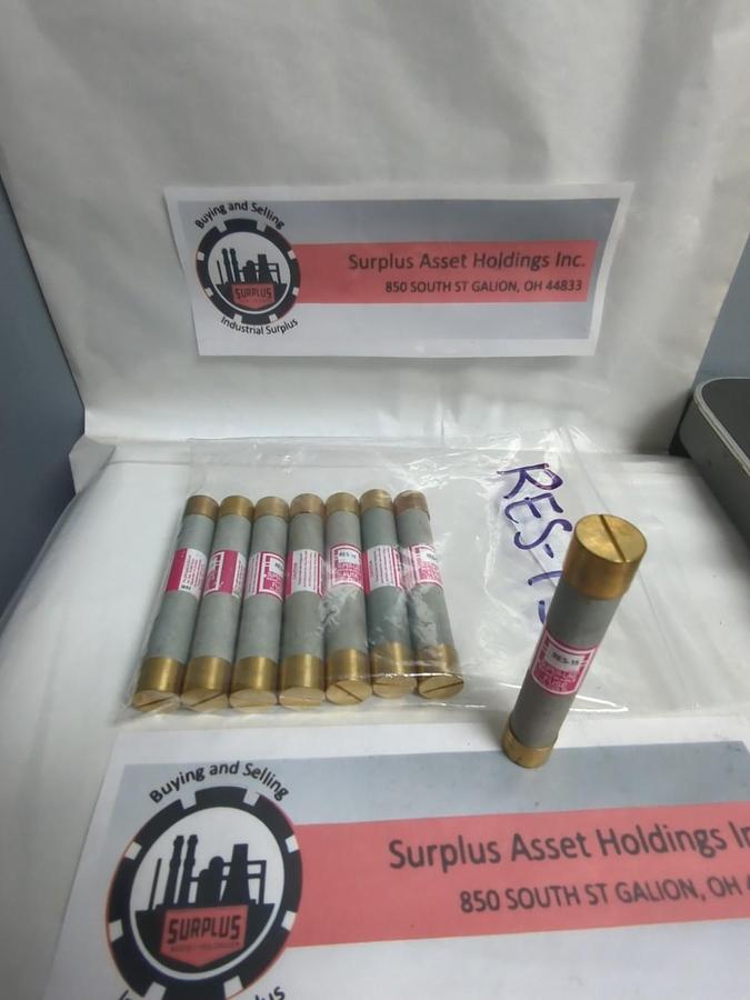 COOPER BUSSMANN,RES-15,RENEWABLE FUSE 15 AMP LOT OF 8 PRE-OWNED