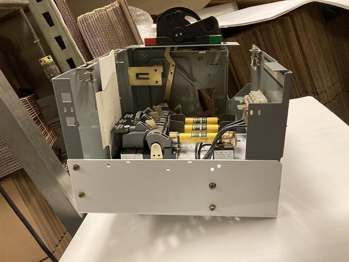 Used Allen-Bradley,2100 2192F,30 Amp 12 INCH Fused MCC Disconnect Feeder Bucket