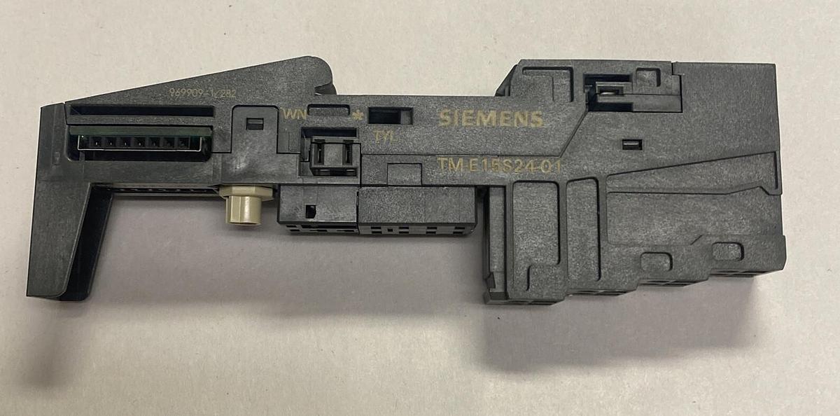 Used SIEMENS,TM-E15S24-01,TERMINAL MODULE LOT OF 9