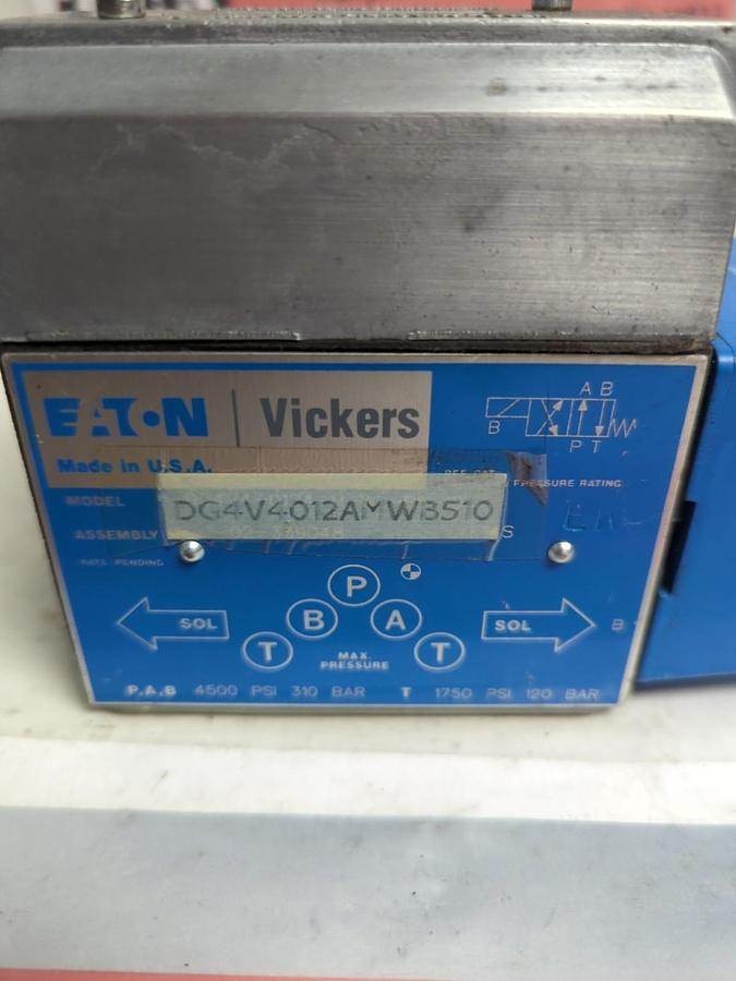 Used VICKERS,DG4V4012AMWB510,DIRECTIONAL CONTROL VALVE 4500/1750 PSI 310/120 BAR