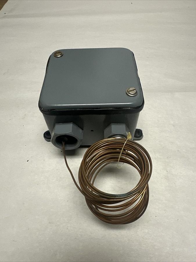 Chromalox,SPDT 7720,PIT-35 200-350 Degree Thermostat NEW