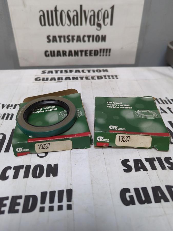 CHICAGO RAWHIDE,19237,OIL SEALS LOT OF 2 NOS