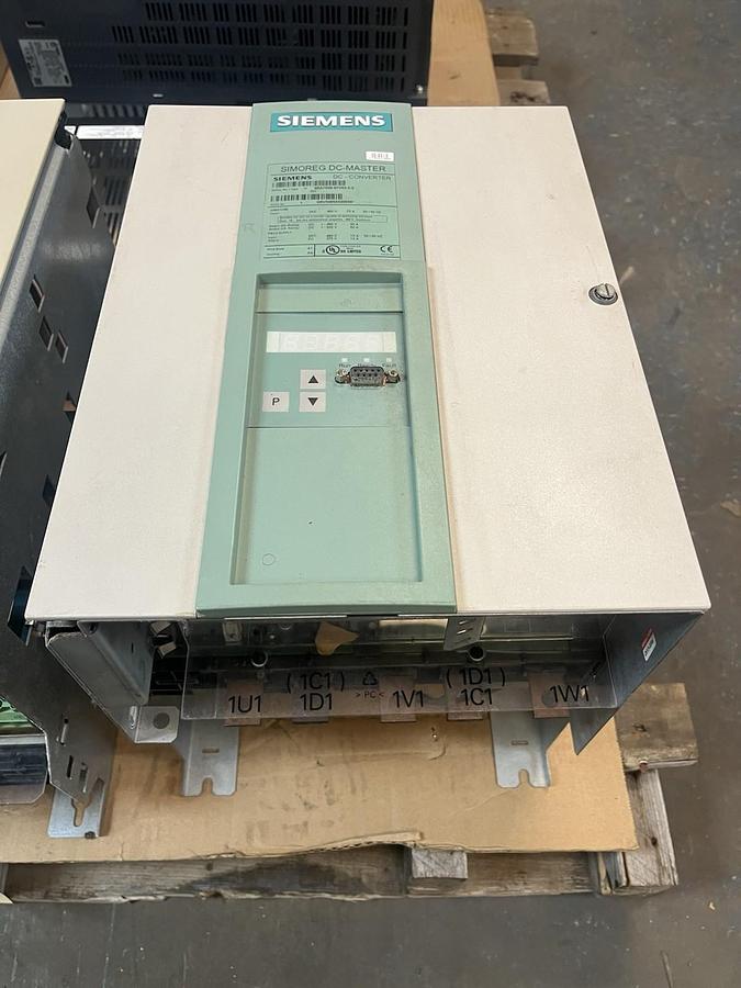 Used SIEMENS,6RA7028-6FV62-0-Z,SIMOREG DC CONVERTER DRIVE OUTPUT 550VDC 90A