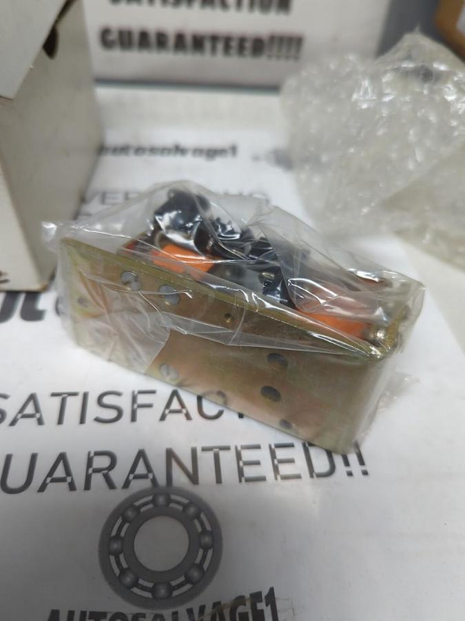OHMITE,DOSLEX-IT,LATCHING TYPE RELAY 115 VAC 15 AMP NOS